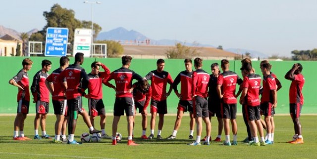 El Elche tratará de acercarse a la zona alta de la clasificación ante el Alavés