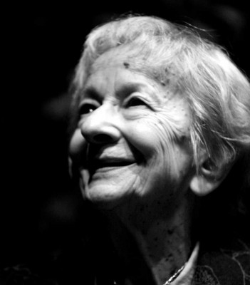 Las extraordinarias 'Prosas reunidas' de la poeta Wisława Szymborska