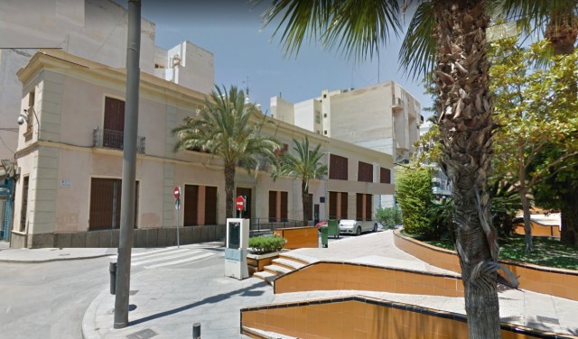 El PSOE de Torrevieja acusa al PP de especular con la compra de un edificio para ampliar el ayuntamiento