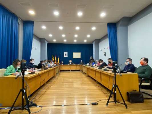 El Campello aprueba que la Comisión de Precios de la Generalitat revise las tarifas de agua potable