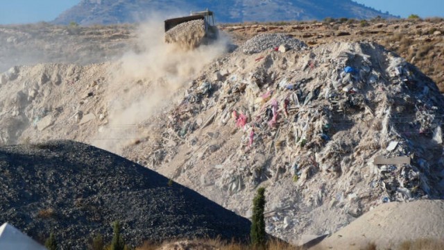 El Consell impone las primeras multas por el uso de la escombrera irregular de Fontcalent