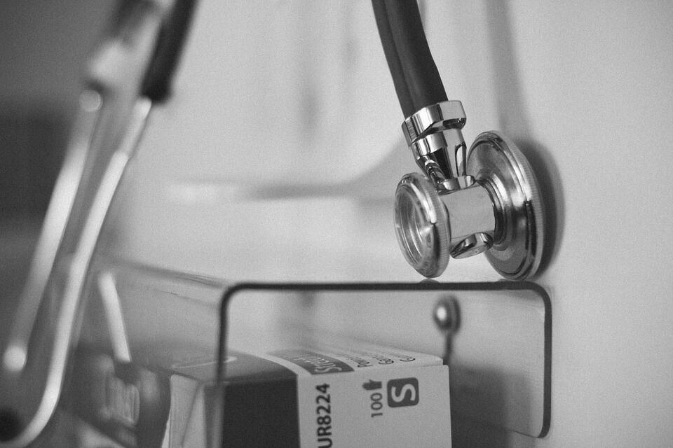 Cuatro hábitos imprescindibles ante el cáncer de próstata y de testículos dentro y fuera de la consulta
