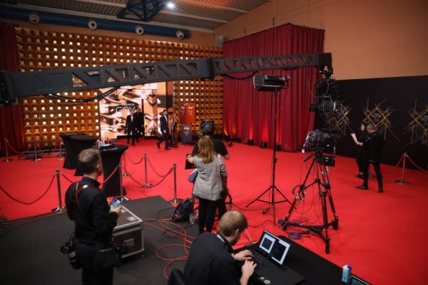 Divina Seguros y los Goya convocan un concurso de cortometrajes dotado con 10.000 euros