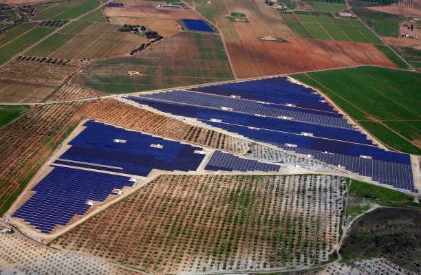 La japonesa Elawan irrumpe con una planta fotovoltaica de 41 MWp en Xixona, Alicante y Busot 