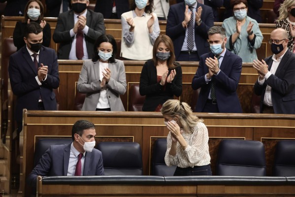 El PSOE, Podemos e independentistas salvan en el Congreso la subida de sueldo del Gobierno