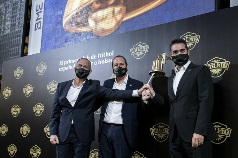  De izquierda a derecha: Perfecto Palacio, Salvador Martí y Javier Mira (Foto: BME)  - 