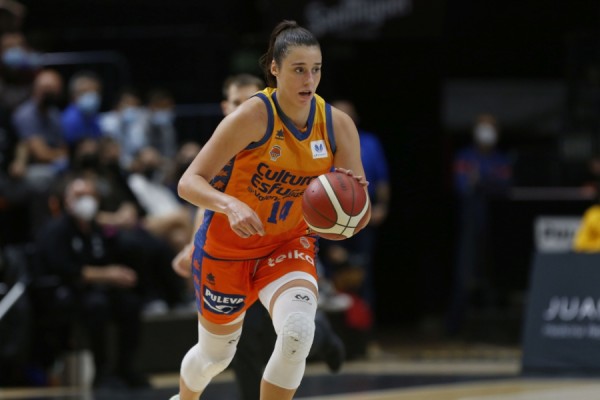 Raquel Carrera sufre una fisura del menisco externo