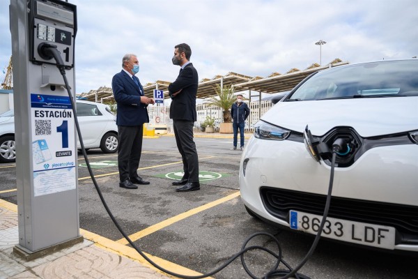 Las gasolineras franquiciadas tendrán libertad para elegir con quien prestan servicios de recarga eléctrica