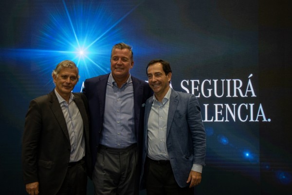 Daimler apuesta por el grupo Angal para vender su filial de Mercedes-Benz en Valencia