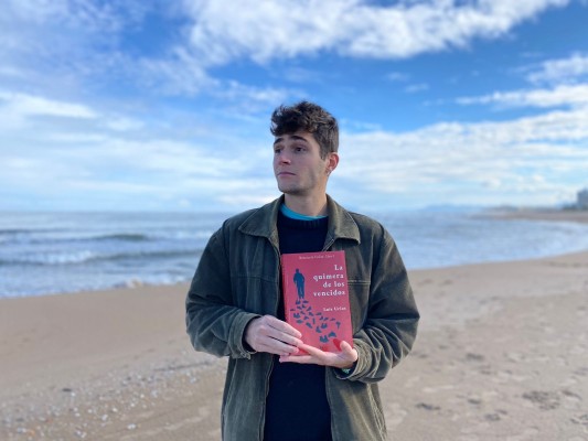 Luis Urios presenta su debut literario en El Imperio de libros