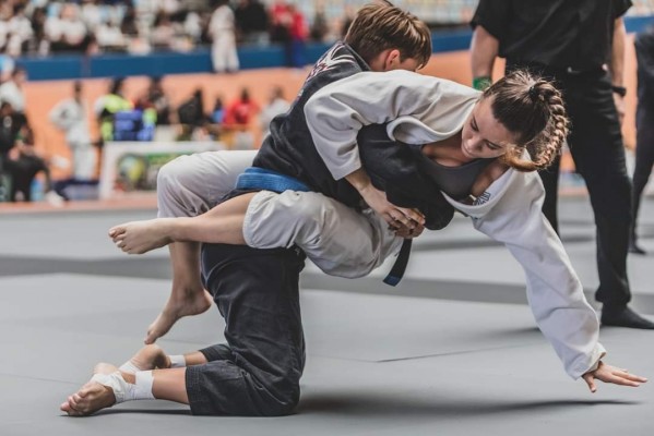 María Zurita, la joven campellera que ya brilla mundialmente en el arte marcial del Jiu-jitsu


