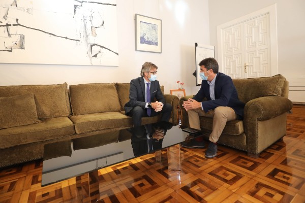 Mazón y el consejero de Economía de Murcia hacen frente en la bajada de impuestos y el trasvase 