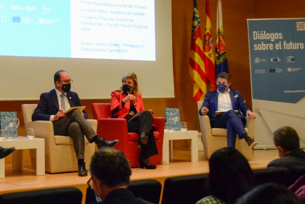 Marco defiende el modelo de Castelló como ciudad sostenible para frenar la emergencia climática  