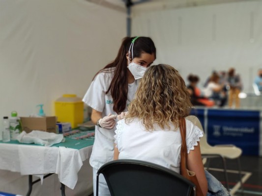 Más de 3,6 millones de españoles han recibido la dosis de refuerzo de la vacuna contra la covid