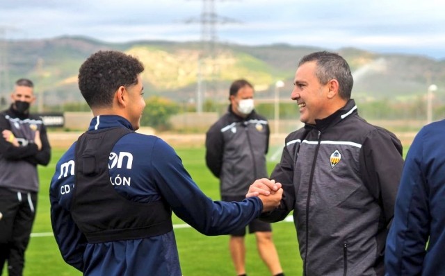 Toda la plantilla regresa a los entrenamientos tras el brote de covid
