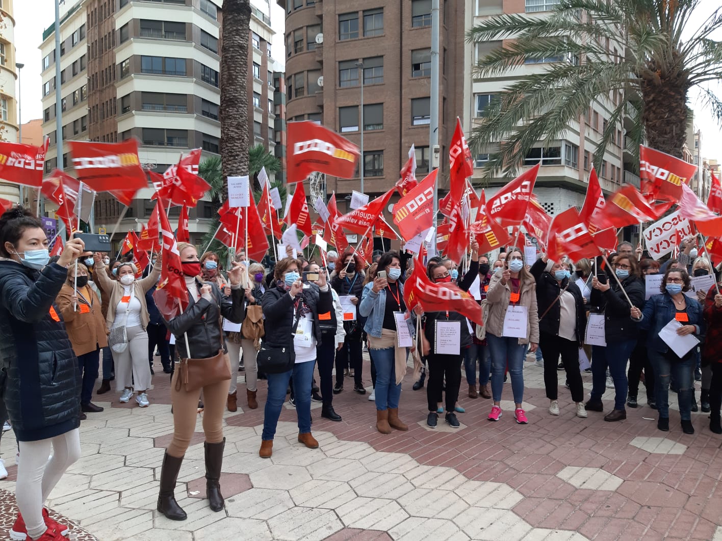 Unas 8.000 empleadas de limpieza de Castellón inician la huelga indefinida