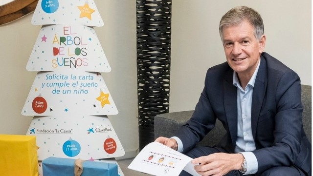 CaixaBank entregará regalos de Navidad a 2.700 niños en la Comunitat en situación de pobreza