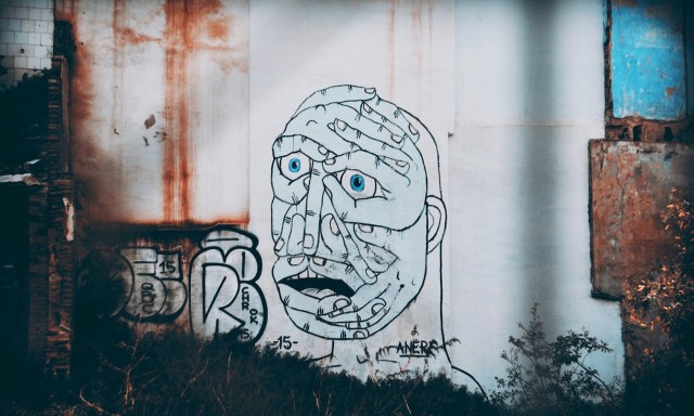 ‘Valencia Walls and Words’, un libro para admirar y conservar el arte efímero del graffiti en la ciudad