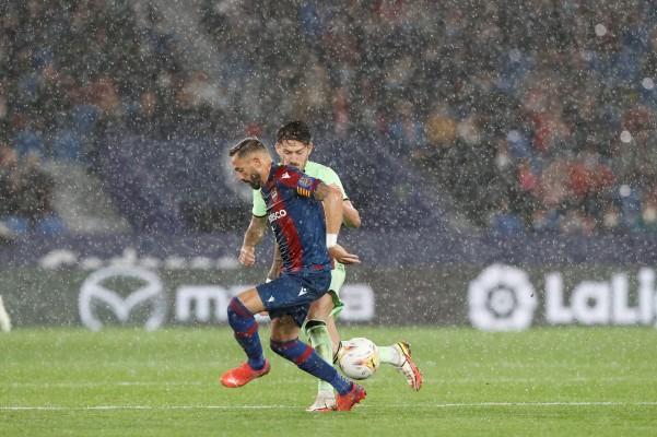 El Levante se sigue ahogando  