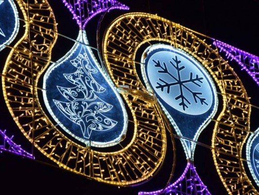 El reclamo irrenunciable: el 'mazazo' de la luz no dejará a los comercios murcianos sin iluminación navideña