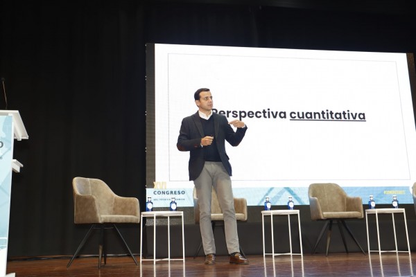 Víctor Rodríguez, CEO de Pinchaaqui.es, analiza las claves del mercado digital del sector cerámico