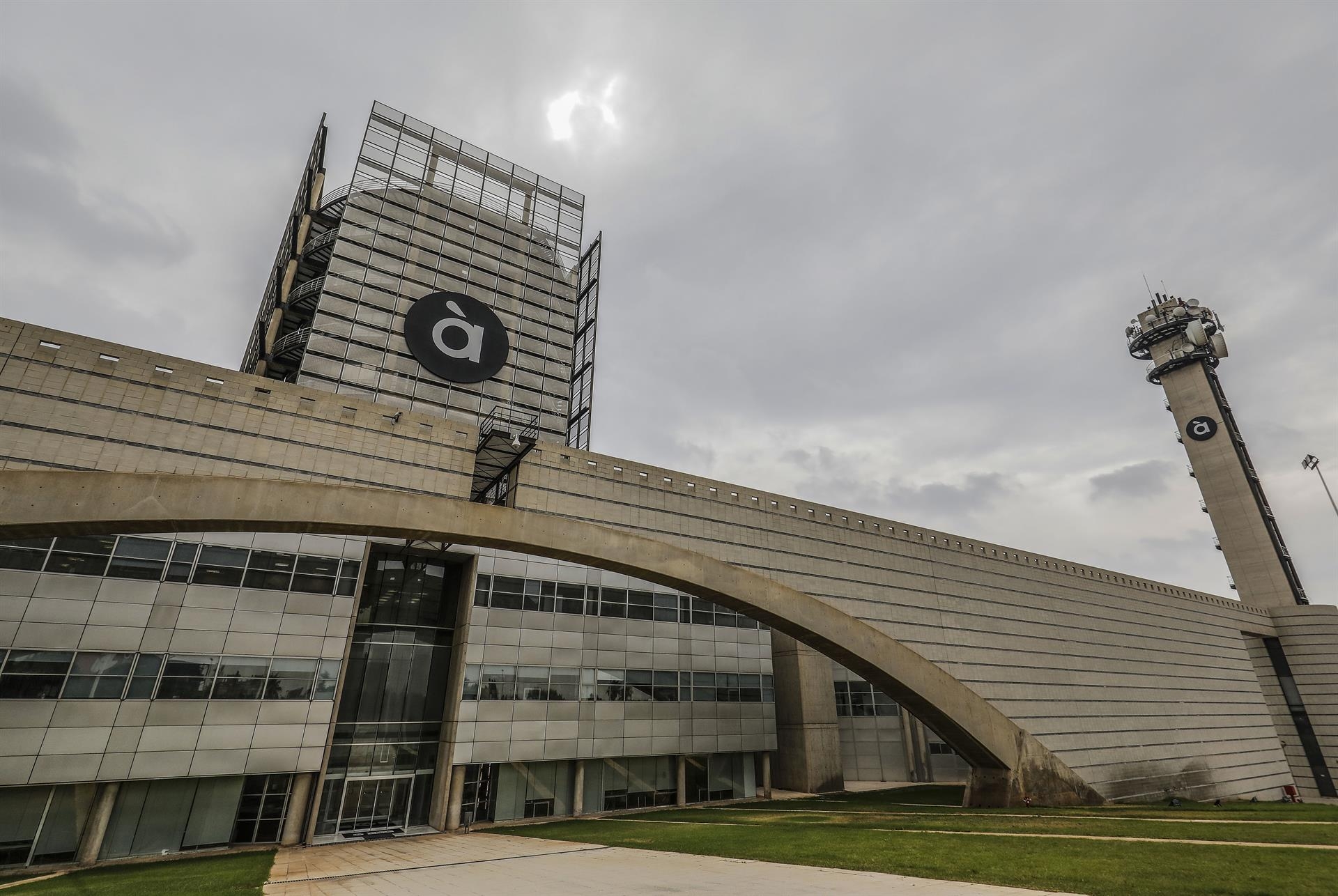 Compromís pide 12 millones más para À Punt para reforzar 