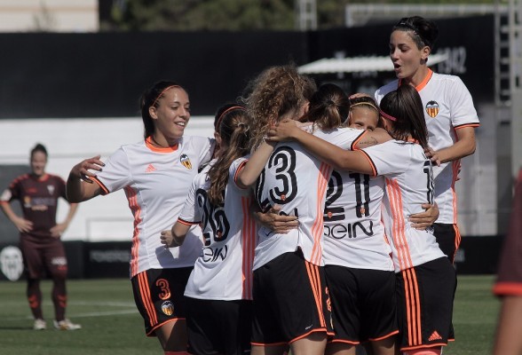 El VCF Femenino arrolla a la UD Tacuense y sigue tercero