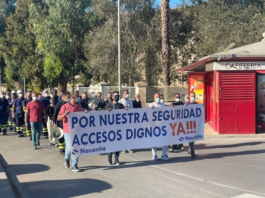 Al trabajo en patinete: Navantia da paso a la movilidad y abre las puertas de la factoría a los VMP de sus empleados