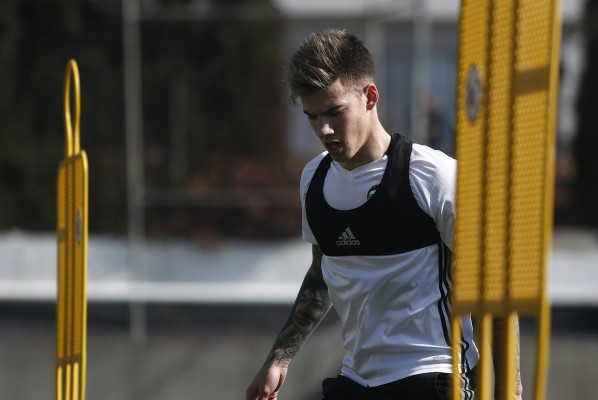 Santi Mina aprieta para llegar a la cita del Vicente Calderón