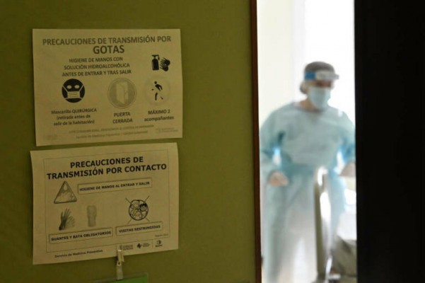 El personal del General que atiende a pacientes con el hongo multirresistente lanza un SOS: 