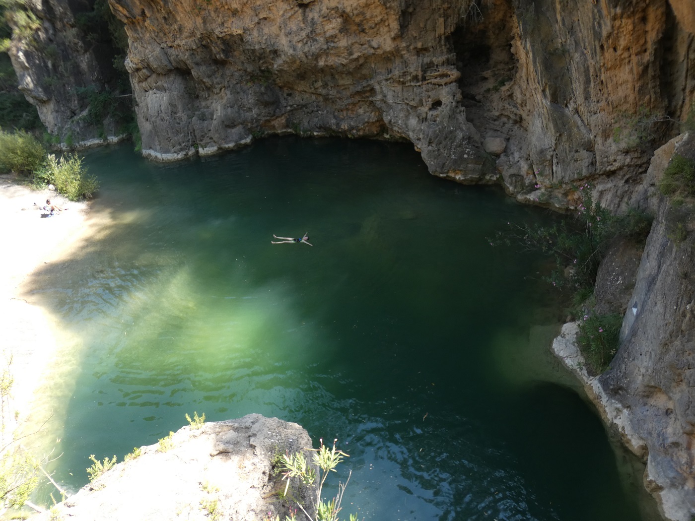 Tolls, cascades i salts d'aigua: un paradís dissenyat no sols per a banyar-se