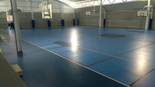 57.000 euros para acabar con 15 años de  falta de luz y ventilación en el pabellón de Calp

