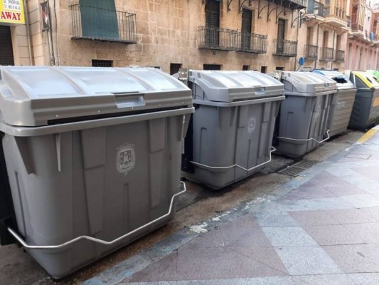 Alicante separará la basura orgánica en enero en dos rutas tras allanar la compra de contenedores 