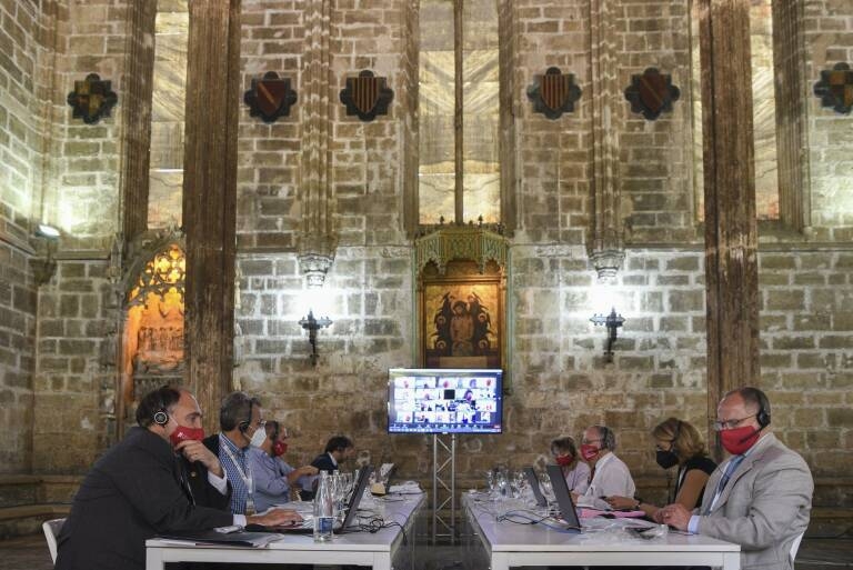  Una de las salas de la deliberación de los jurados de la 33ª edición. Foto: JORGE GIL/EP  - 