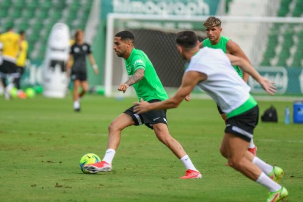 Mascarell: “Tenemos que estar muy bien en las dos áreas para ganar al Betis”
