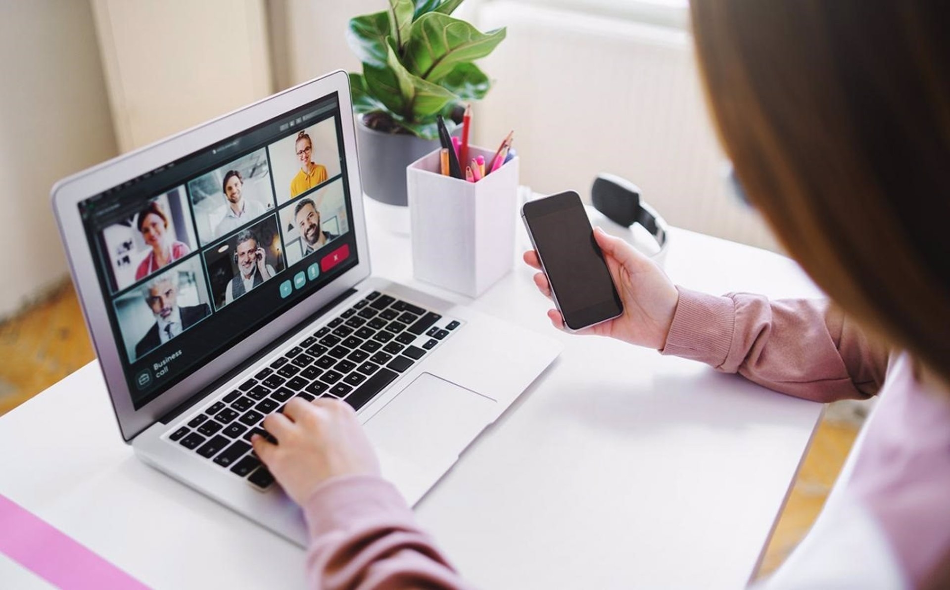 El 65% de ocupados no teletrabaja porque su tipo de empleo no le permite hacerlo a distancia, según el INE