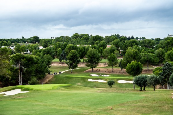 El Club de Golf El Bosque instala fuentes de agua osmotizada en su campo para eliminar las botellas de plástico