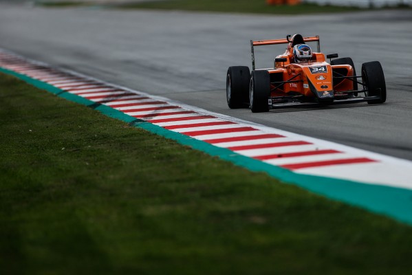 Quique Bordas y Dani Maciá, entre los 5 mejores del Campeonato de España de F4