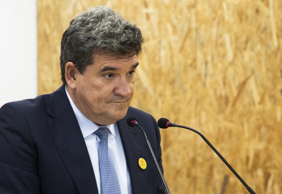 Gobierno y agentes sociales apuran el plazo para el acuerdo sobre la reforma del sistema de pensiones
