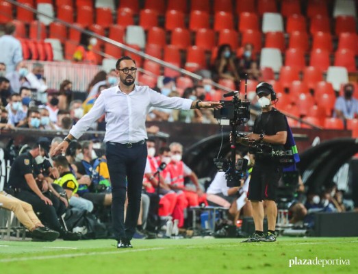 La épica solo le da al Valencia para estar a mitad de la tabla