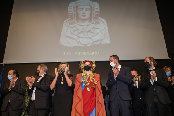 La Orden de la Dama reivindica el retorno a Elche del busto en el 124 aniversario de su hallazgo