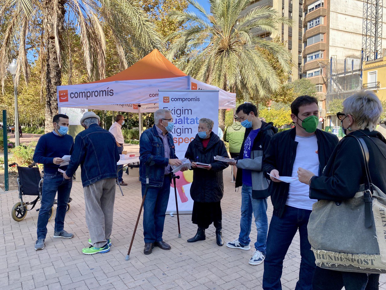 Compromís recull signatures a Castelló per reclamar inversions i un finançament just