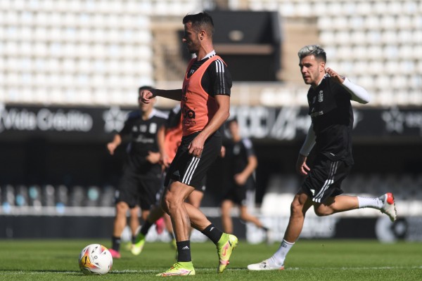 Carrión cita a los canteranos Neskes, Sergio Díaz, Farru, Pons y Josema por la baja de siete jugadores
