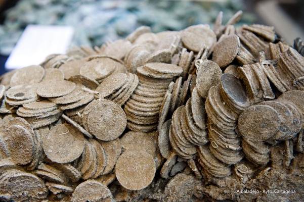 El Ministerio restaurará otras 70.000 monedas más del tesoro de La Mercedes aún sin tratar