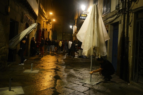 Sanidad notifica 4.353 casos y 26 muertes por covid, mientras la incidencia sobrepasa 70