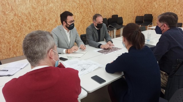 Sant Joan y Alicante se reúnen para destacar nexos de comunicación urbana entre ambos términos