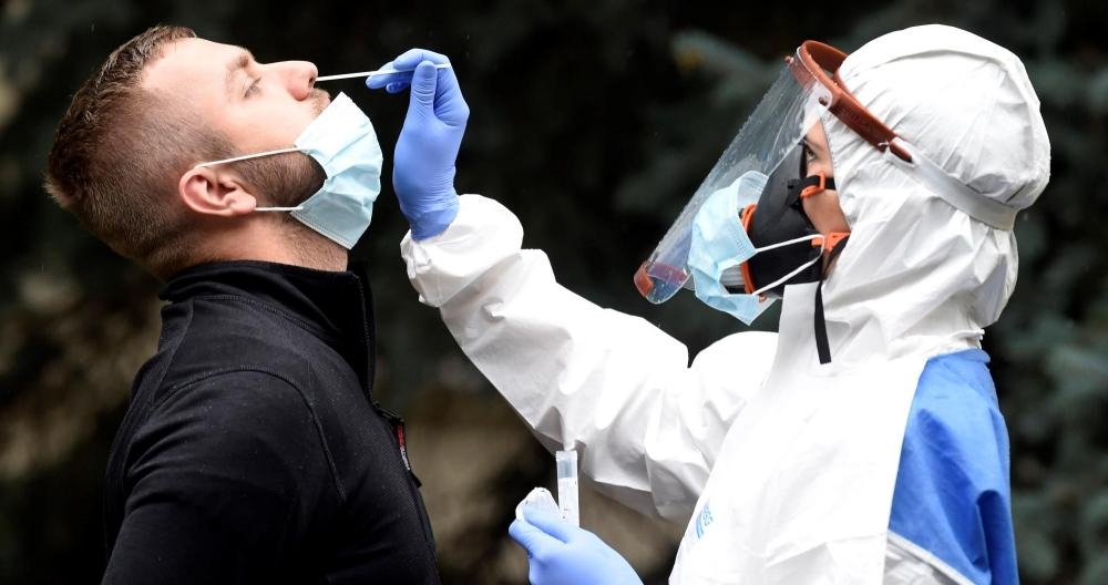 La covid-19 deja dos muertes en la provincia y un brote de origen educativo en Borriol con 14 casos