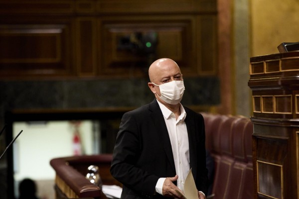 Elorza se desmarca del PSOE en el Congreso y no apoya la elección de Arnaldo para el TC
