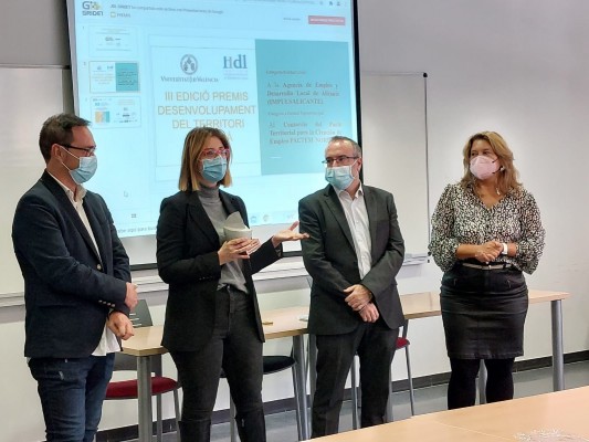 La Universidad de València reconoce a la Aldes de Alicante como la mejor de la Comunitat