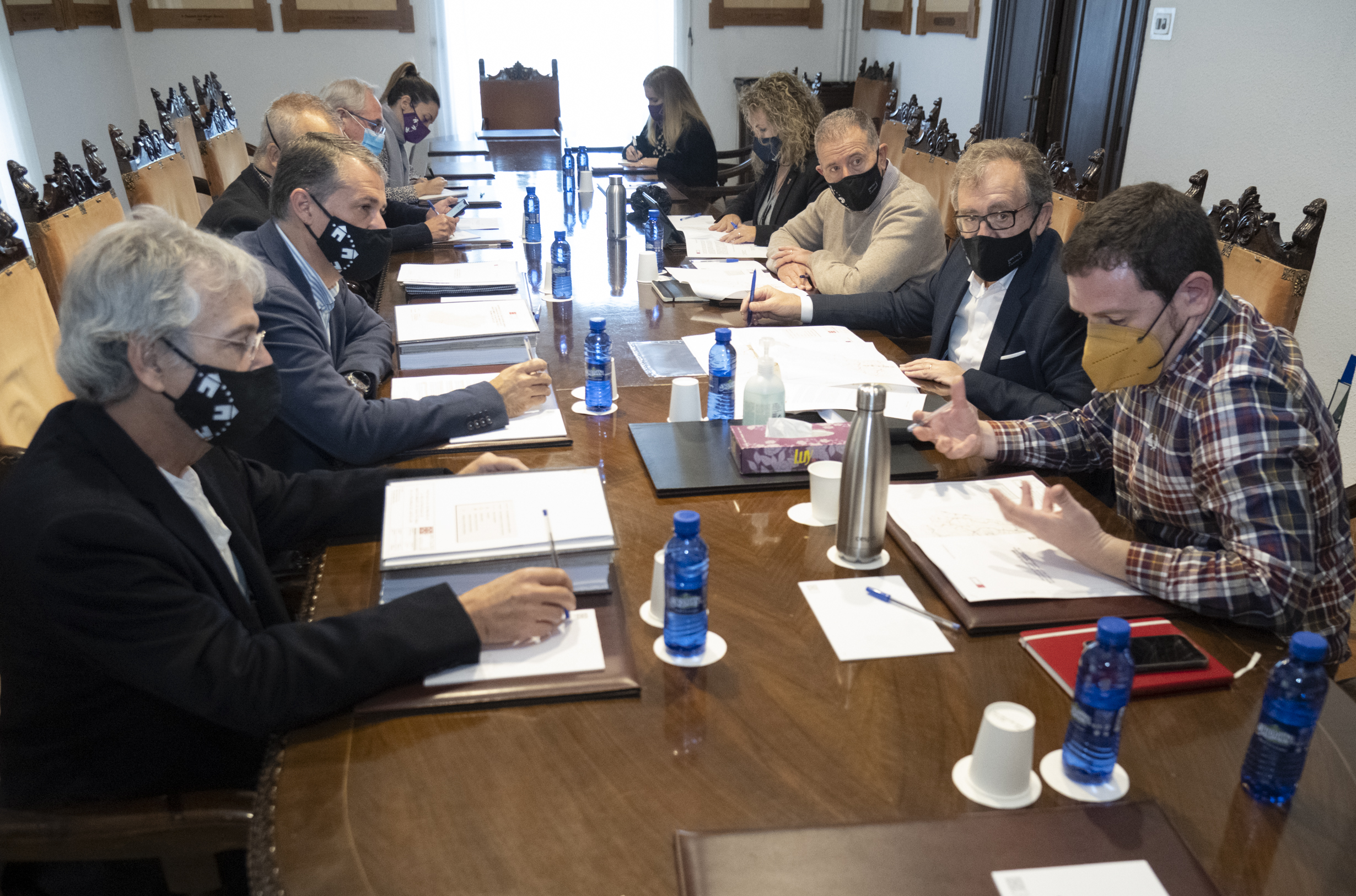 La Diputación acuerda pedir la implicación del Gobierno en el Plan del Agua para la provincia 